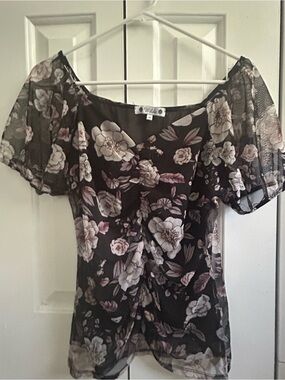 WILDE Black Floral Sheer Short-Sleeve Women's Top